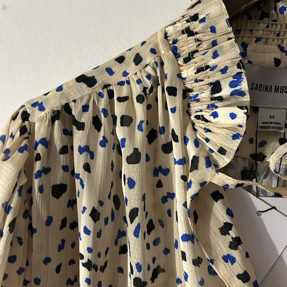 Sabina MUSAYEV - Picture 3 of 11